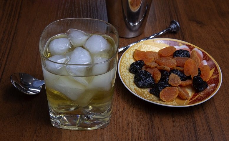 ром бакарди с черносливом и курагой