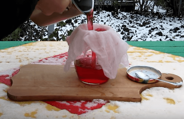 Отфильтровать настойку второй раз