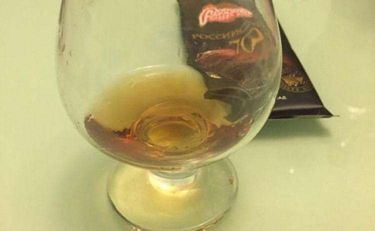 Финиковый ликер из Туниса довольно крепкий.