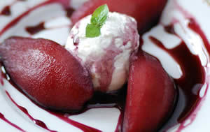 Груша в вине в домашних условиях – правильный рецепт десерта