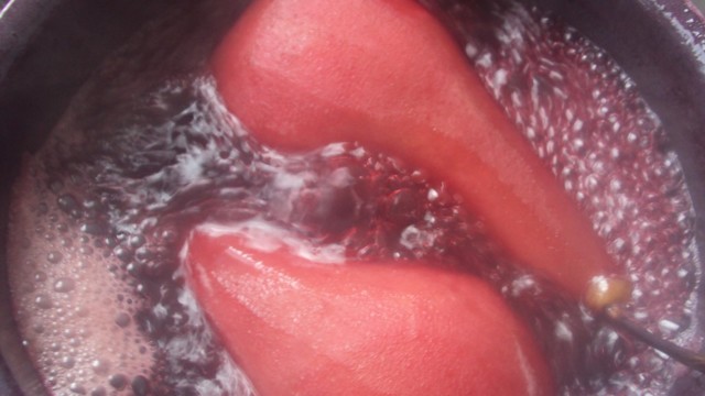 Груша в вине в домашних условиях – правильный рецепт десерта