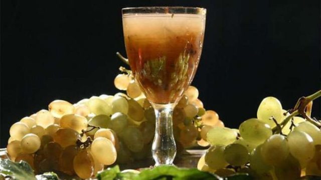 Винный уксус в домашних условиях: рецепт из винограда и вина